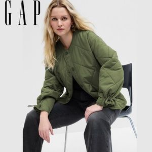 Gap Lightweight Quilted Puffer Jacket